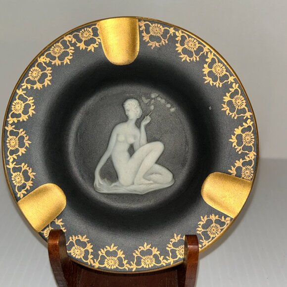 Vt Limoges Black Porcelain AShtray 5"D Neo-classical Nude - Picture 4 of 6